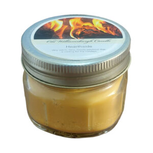 Old williamsburgh hearthside scented candle - Front Image